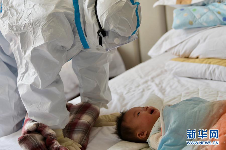 (社會)(3)“‘護(hù)士媽媽’麻煩再幫我照顧孩子14天”